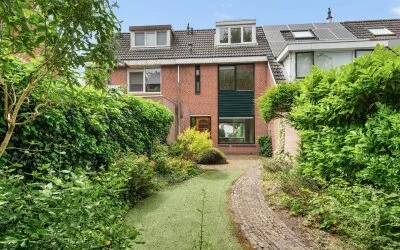 Terraced house for sale: Lindholm 259, Hoofddorp Bornholm Oost Hoofddorp
