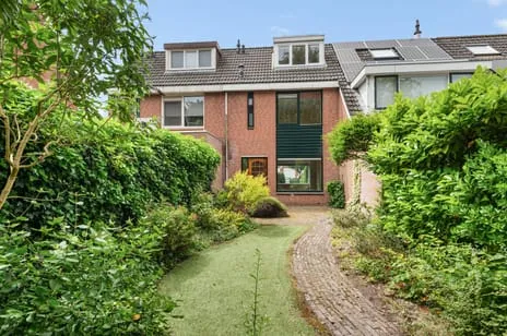 Terraced house for sale: Lindholm 259, Hoofddorp Bornholm Oost Hoofddorp