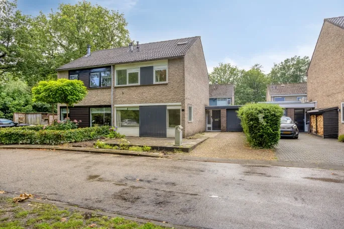 Terraced house for sale: Lingestraat 27, Pittelo Zuid Assen