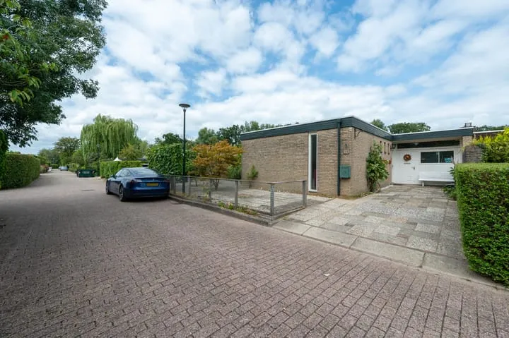 Terraced house for sale: Linnaeusdreef 38, Breukelen Noord Breukelen