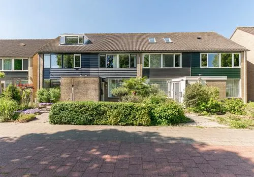 Tussenwoning te koop: Linnaeuslaan 119, Voorkoop Zuid Culemborg