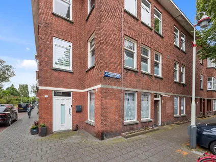 Appartement te koop: Linnaeusstraat 126, Laakkwartier-Oost 'S-Gravenhage