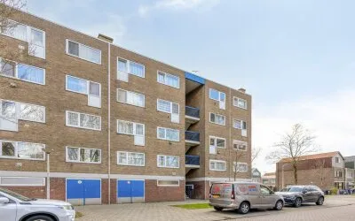 Appartement te koop: Linnaeusstraat 148, Zaandam