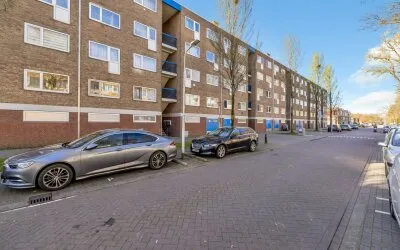 Appartement te koop: Linnaeusstraat 212, Zaandam