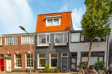 Tussenwoning te koop: Linschotenstraat 83, Rozenprieel-noord Haarlem
