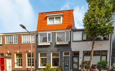 Tussenwoning te koop: Linschotenstraat 83, Rozenprieel-noord Haarlem