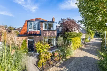 Twee-onder-één-kap te koop: Linschoterweg 37, Woerden