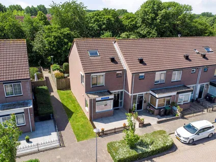 Hoekwoning te koop: Lintgrasstraat 39, Kruidenwijk Noord- midden Almere