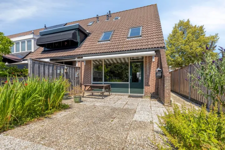 Hoekwoning te koop: Lisdodde 15, Hoogvliet Zuid Hoogvliet Rotterdam