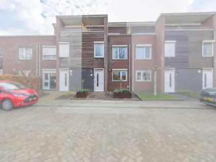 Tussenwoning te koop: Lisdodde 60, Maasveld II Tegelen