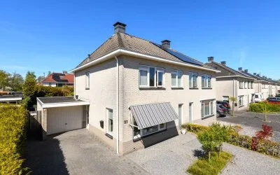 Twee-onder-één-kap te koop: Lisdodde 93, Fennepark Drachten