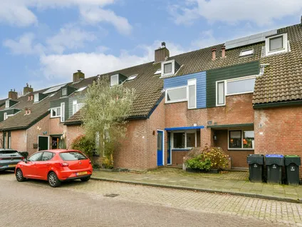 Tussenwoning te koop: Lisdoddekreek 32, Voorhof Leiderdorp