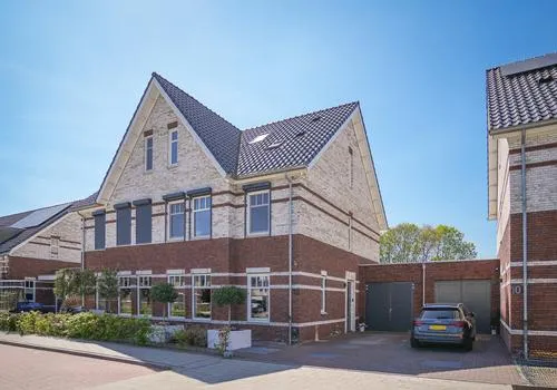 Tussenwoning te koop: Lisdoddestraat 12, Buitengebied Beneden-Leeuwen Beneden-Leeuwen