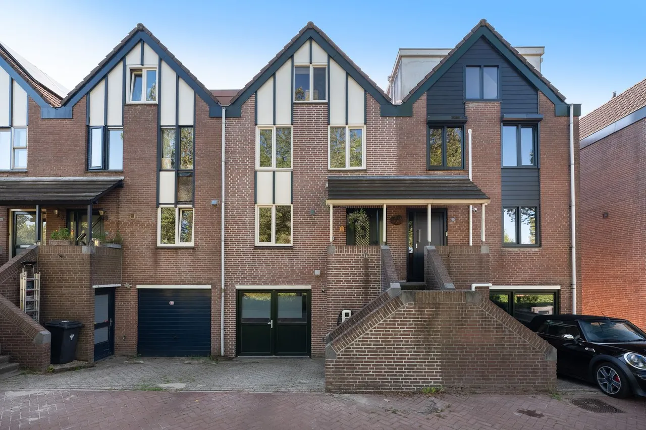 Tussenwoning te koop: Lissenvaart 37, Zoetermeer