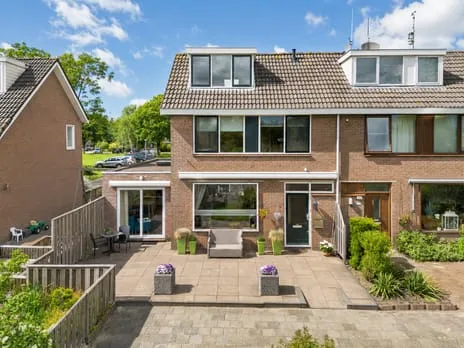 Corner house for sale: Lisweg 355, Kerkbuurt Oostzaan