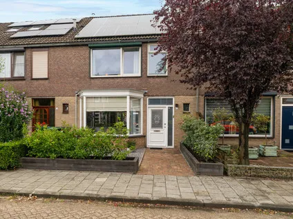 Tussenwoning te koop: Lisztstraat 12, Dongen