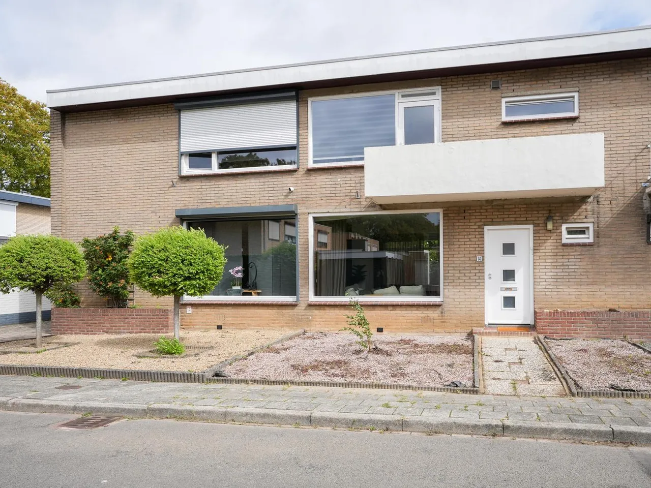 Tussenwoning te koop: Lisztstraat 14, Geleen