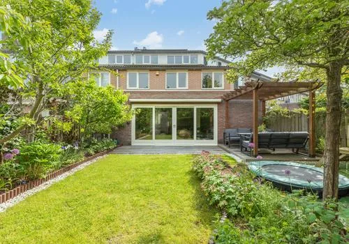 Tussenwoning te koop: Litasweg 22, De Aker-Oost Amsterdam