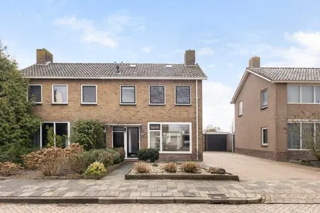 Twee-onder-één-kap te koop: Ljipstrjitte 9, Stiens Stiens