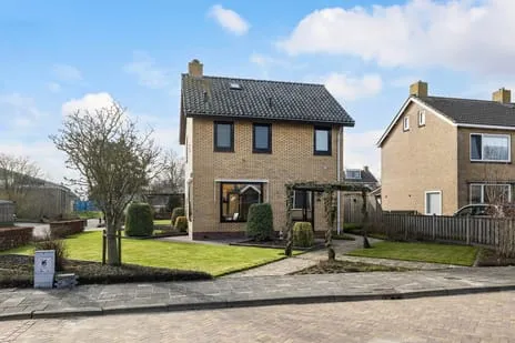 Vrijstaande woning te koop: Ljurkstrjitte 14, Stiens