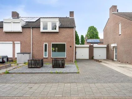 Tussenwoning te koop: Lobeliastraat 11, Kern Ittervoort Ittervoort