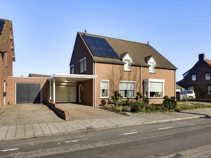 Tussenwoning te koop: Lochtstraat 27, Ospel