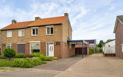 Twee-onder-één-kap te koop: Lochtstraat 35, Verspreide huizen Melderslo Melderslo