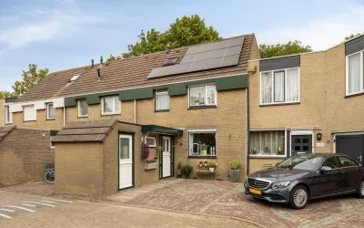 Tussenwoning te koop: Locksweer 29, De Weren Sliedrecht