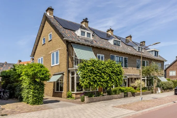 Hoekwoning te koop: Lodewijk van Deyssellaan 208, De Krim Haarlem