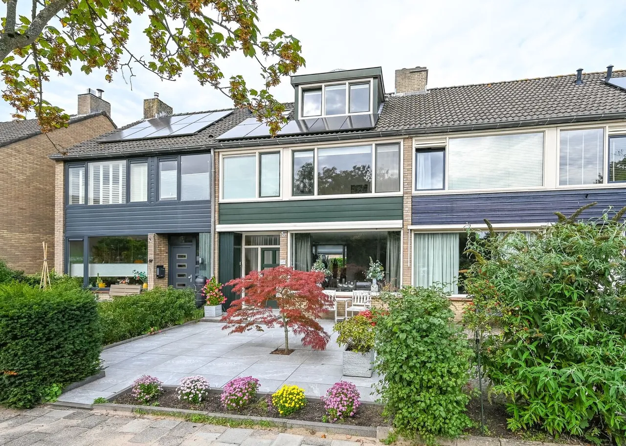 Tussenwoning te koop: Lodewijk van Deyssellaan 49, Driehuis Nh