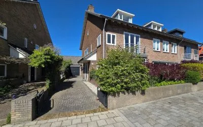 Hoekwoning te koop: Lodewijk van Deyssellaan 174, De Krim Haarlem