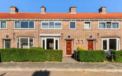 Tussenwoning te koop: Lodewijkstraat 22, Pr. Bernhardstraat en omgeving Dordrecht