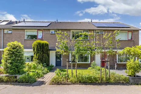 Tussenwoning te koop: Loefzij 128, Stad en Lande Huizen