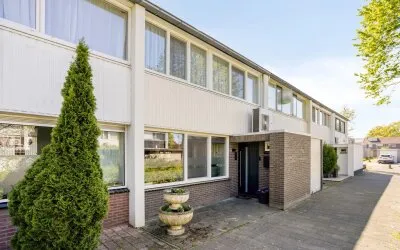 Tussenwoning te koop: Loenastraat 12, Eeuwsels Helmond