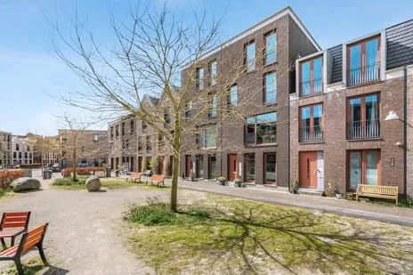 Tussenwoning te koop: Loes van Marlestraat 9, Leeuwenveld Weesp