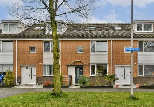 Tussenwoning te koop: Loethoelilaan 135, Schrijversbuurt Amstelveen