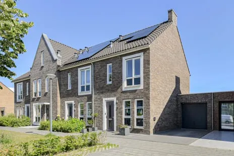 Tussenwoning te koop: Loevensteinlaan 26, Slotjes-Midden Oosterhout (Nb)