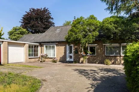 Semi-detached for sale: Loevestein 8, Ugchelen Ugchelen