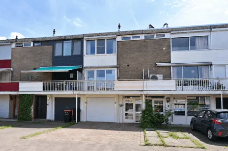 Terraced house for sale: Logger 13, Stad en Lande Huizen