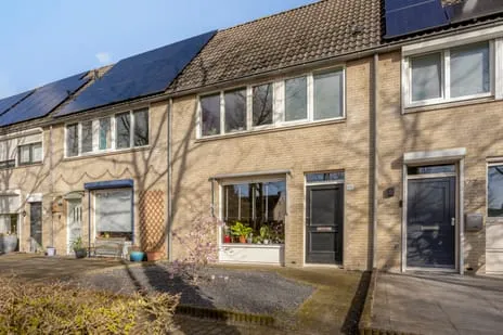 Tussenwoning te koop: Lombardijenlaan 179, De Kievit Noord-Oost Tilburg