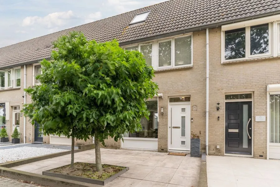Tussenwoning te koop: Lombardijenlaan 27, Tilburg