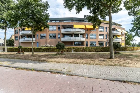 Appartement te huur: Lombardijenlaan 74, Tilburg