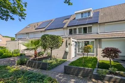 Terraced house for sale: Lombardijenlaan 95, De Kievit Noord-Oost Tilburg