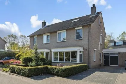 Tussenwoning te koop: Longkruid 5, Kruidenbuurt Asten