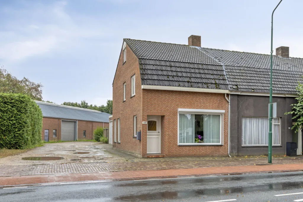 Hoekwoning te koop: Loo 93, Bergeijk