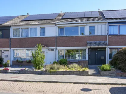 Tussenwoning te koop: Loobeek 38, Oud-Geleen en Haesselderveld Geleen