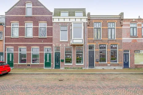 Tussenwoning te koop: Loodsgracht 21, Oostsloot Den Helder