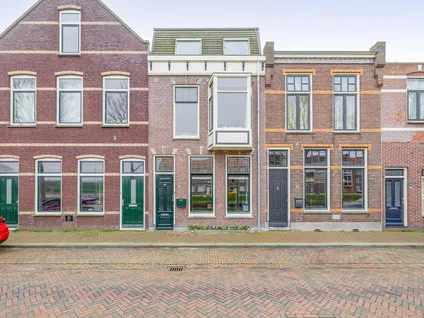 Tussenwoning te koop: Loodsgracht 21, Den Helder