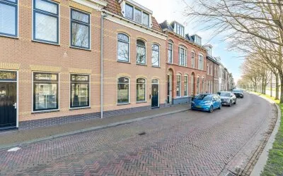 Tussenwoning te koop: Loodsgracht 71, Oostsloot Den Helder