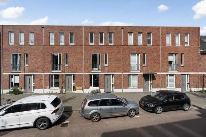 Tussenwoning te koop: Loofdakstraat 29, Oude Noorden Rotterdam